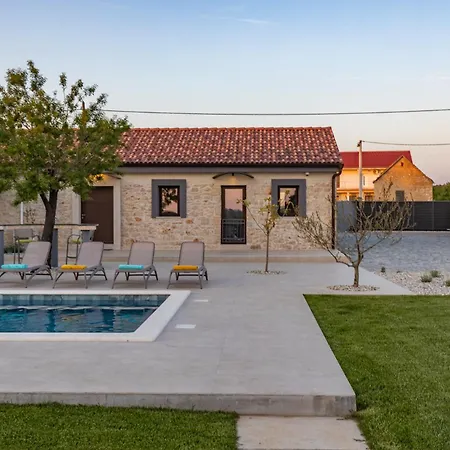 ヴィラ Tany Zadarvillas *